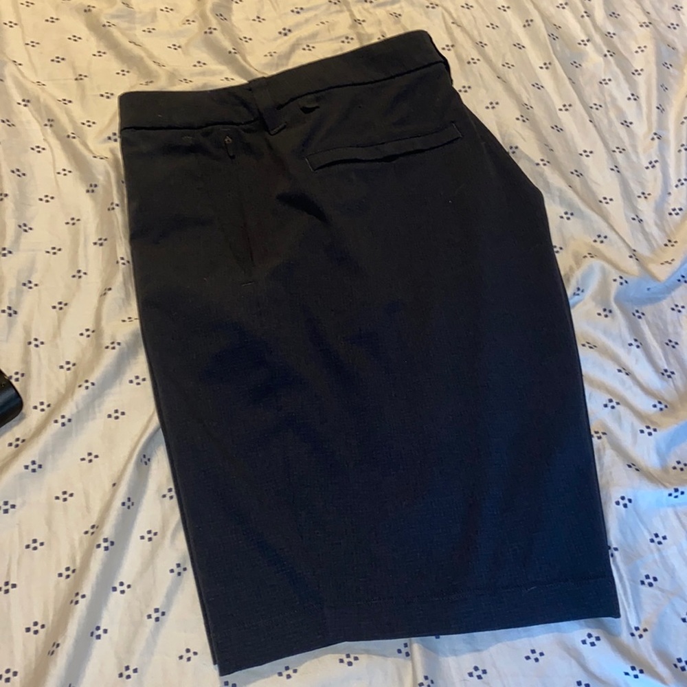 Lululemon mesh commission shorts size 32 9”